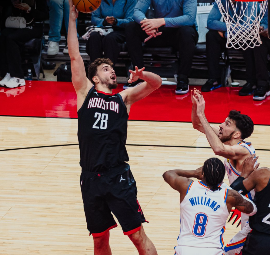 开云体育-乌度卡甩锅全队遭休媒批判：执着于落后理念，就算有库里都不会用